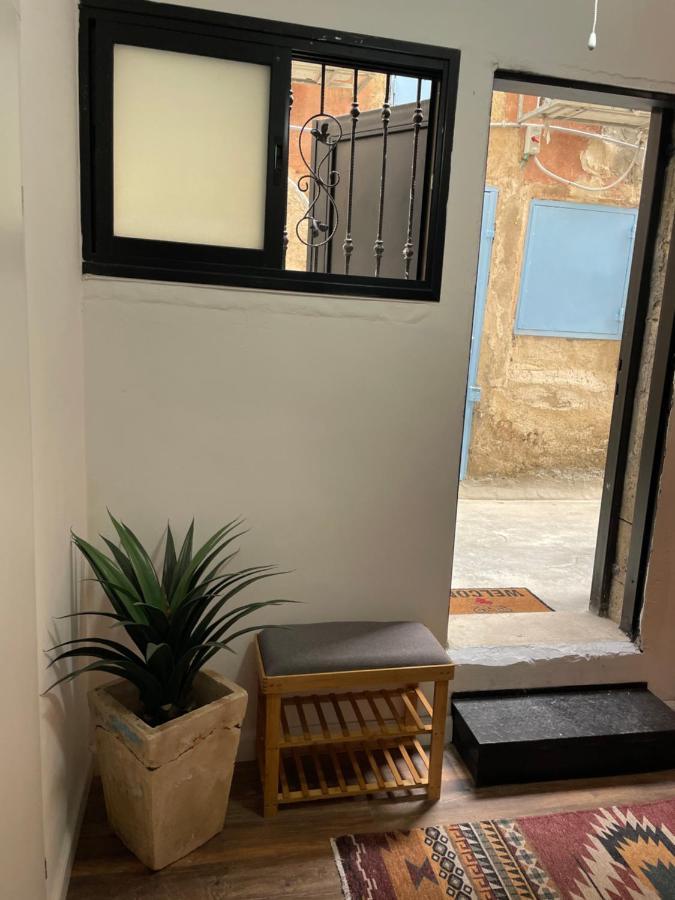 A New Jaffa Gallery Apartment A Minute From The Beach And Entertainment Centers 텔아비브 외부 사진